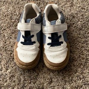 Oshkosh Tennis Shoes